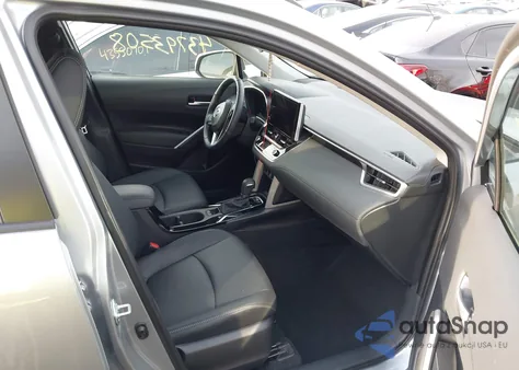 2024 Toyota Corolla Cross Xle z USA, uszkodzony, nr VIN 7MUDAAAG9RV088725